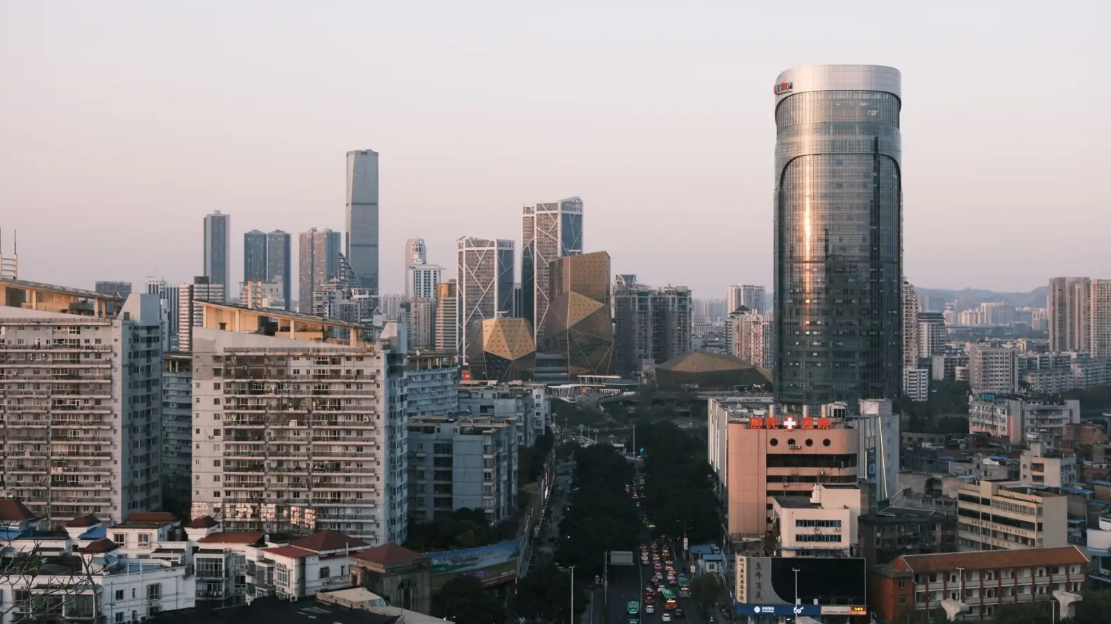 2025年广西企业劳务派遣用工风险防控要点解析封面图