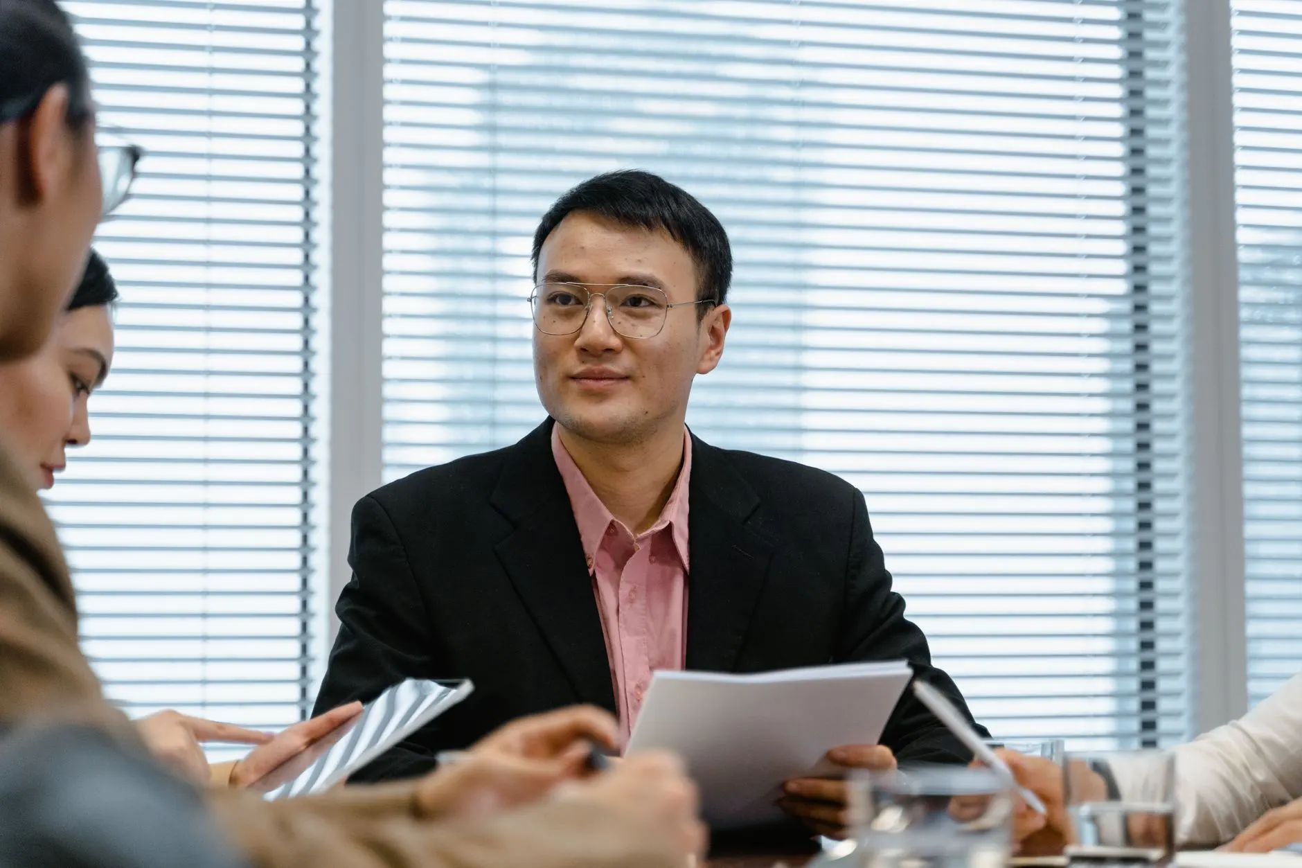 广西企业劳务派遣与人事外包服务对比及适用场景分析正文配图 1